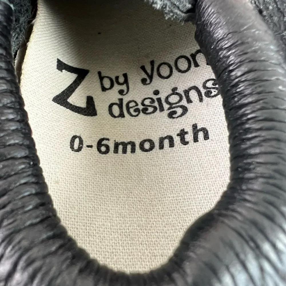 Z by Yoon Designs Baby shoes size 0-6 months